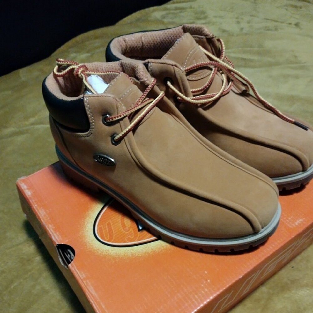 New Lugz slipped resistance size 7 D